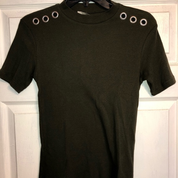 Zara T Shirt - Picture 1 of 3